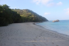 IMG_3274-Anse-La-Roche-Beach