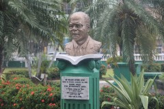 IMG_1966-Castries-Derek-Walcott-Square